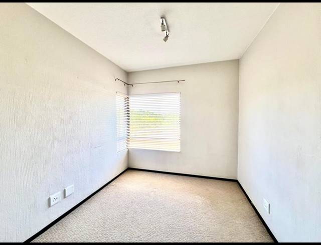 2 BEDROOM PROPERTY TO RENT IN FOURWAYS